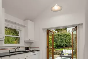 8011 18th Ave NE, Seattle, WA 98115 - Photo 8