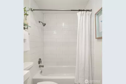 2501 Canterbury Lane E #322, Seattle, WA 98112 - Photo 20