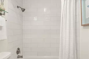 2501 Canterbury Ln E, Seattle, WA 98112 - Photo 20