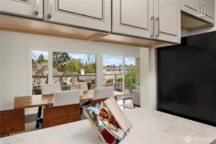 2501 Canterbury Ln E, Seattle, WA 98112 - Photo 18