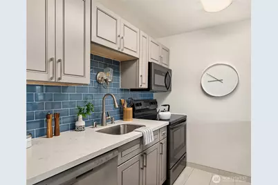 2501 Canterbury Lane E #322, Seattle, WA 98112 - Photo 16