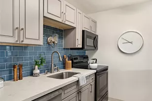 2501 Canterbury Ln E, Seattle, WA 98112 - Photo 16