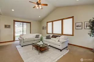 3716 Knowles Rd, Wenatchee, WA 98801 - Photo 4