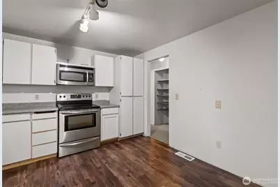 2638 SE Chasewood Court, Port Orchard, WA 98366 - Photo 10