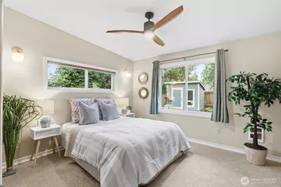 2300 NE 8th Place, Renton, WA 98056 - Photo 16