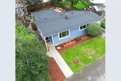 2300 NE 8th Place, Renton, WA 98056 - Photo 2