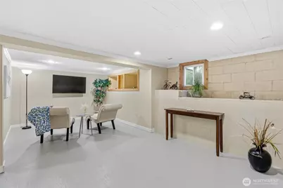 2300 NE 8th Place, Renton, WA 98056 - Photo 24