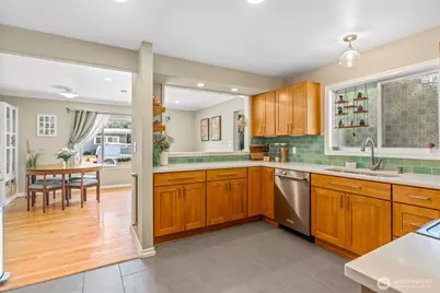 2300 NE 8th Place, Renton, WA 98056 - Photo 10