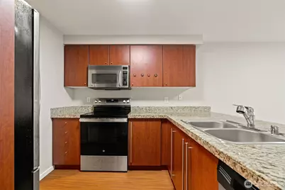 11309 NE 128th Street #F104, Kirkland, WA 98034 - Photo 4