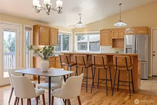 261 E Rainier Ct, Allyn, WA 98524 - Photo 10