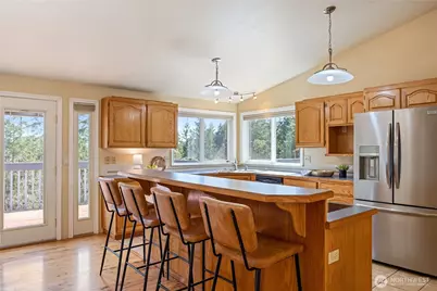 261 E Rainier Court, Allyn, WA 98524 - Photo 12