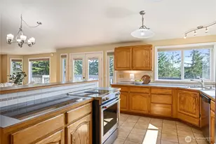 261 E Rainier Ct, Allyn, WA 98524 - Photo 14