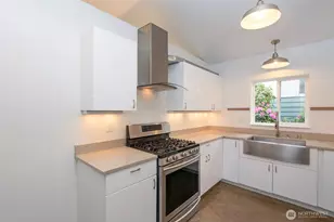 1920 W 4th St, Port Angeles, WA 98363 - Photo 10