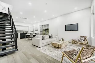 1114 26th Ave, Seattle, WA 98122 - Photo 4