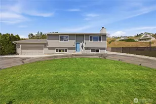 109 Pyramid Pl, Chelan, WA 98816 - Photo 1