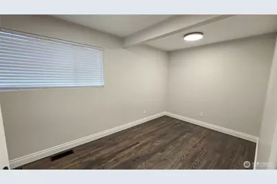 1815 116th Avenue NE, Bellevue, WA 98004 - Photo 10