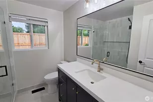 1815 116th Ave NE, Bellevue, WA 98004 - Photo 8