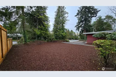 1815 116th Avenue NE, Bellevue, WA 98004 - Photo 18