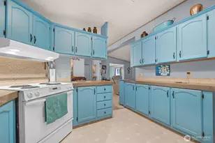 5900 64th St NE, Marysville, WA 98270 - Photo 6