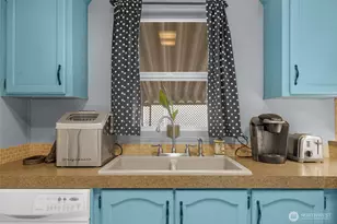 5900 64th St NE, Marysville, WA 98270 - Photo 8