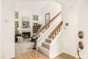 11512 NE 115th Ct, Kirkland, WA 98033 - Photo 2