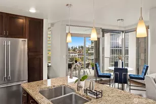 10610 NE 9th Pl, Bellevue, WA 98004 - Photo 8