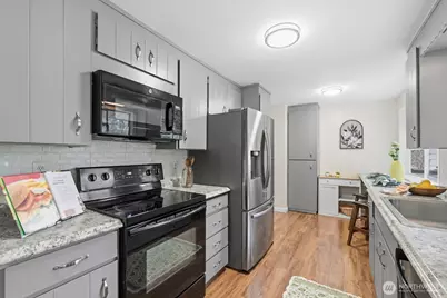 2191 Lakemoor Drive SW, Olympia, WA 98512 - Photo 8