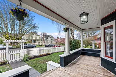 620 N Ainsworth Avenue, Tacoma, WA 98403 - Photo 2