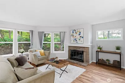 14651 NE 40th Street #C1, Bellevue, WA 98007 - Photo 2