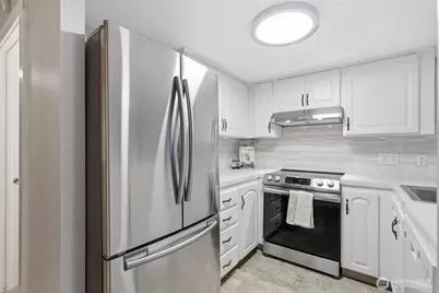 14651 NE 40th Street #C1, Bellevue, WA 98007 - Photo 10