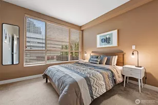 300 110th Ave NE, Bellevue, WA 98004 - Photo 4