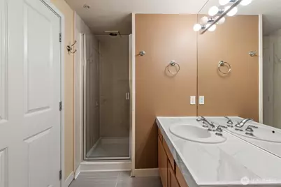 300 110th Avenue NE #515, Bellevue, WA 98004 - Photo 14