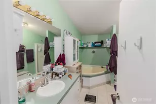 201 W Oakview Ave, Centralia, WA 98531 - Photo 14