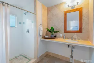 5233 S Orchard Terrace, Seattle, WA 98118 - Photo 20