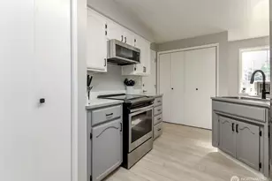 15428 Westshore Dr SE, Yelm, WA 98597 - Photo 12