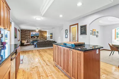 403 207th Avenue E, Auburn, WA 98391 - Photo 8