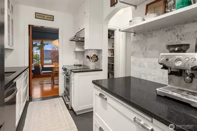 2743 37th Avenue SW, Seattle, WA 98126 - Photo 18