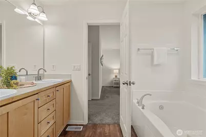 319 Shadow Place SE, Renton, WA 98059 - Photo 24