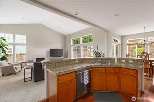 1676 SW Ulysses St, Oak Harbor, WA 98277 - Photo 10