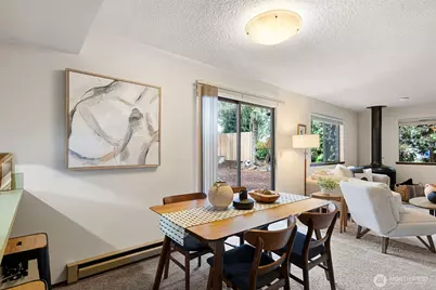 9545 Interlake Avenue N, Seattle, WA 98103 - Photo 10