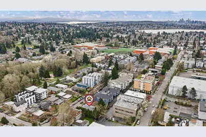 9545 Interlake Avenue N, Seattle, WA 98103 - Photo 30