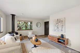 9545 Interlake Ave N, Seattle, WA 98103 - Photo 6