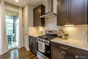 12517 176th St E, Puyallup, WA 98374 - Photo 10