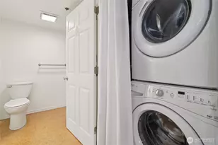 506 E Howell St, Seattle, WA 98122 - Photo 10