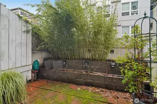 506 E Howell St, Seattle, WA 98122 - Photo 16