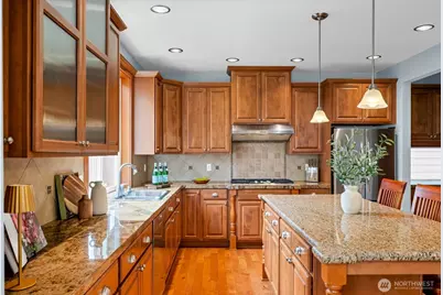 8835 NE 148th Place, Kenmore, WA 98028 - Photo 10