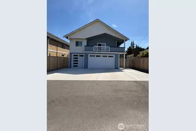 10434 1st Avenue S, Seattle, WA 98168 - Photo 2