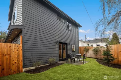 4009 33rd Avenue W #B, Seattle, WA 98199 - Photo 16