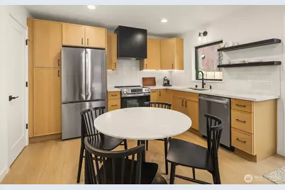 4009 33rd Avenue W #B, Seattle, WA 98199 - Photo 4