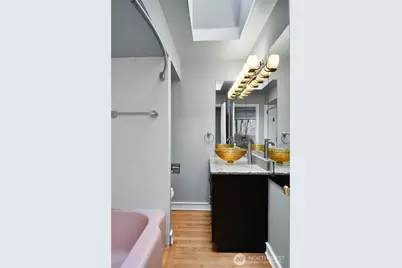 921 Sunset Way, Bellevue, WA 98004 - Photo 10